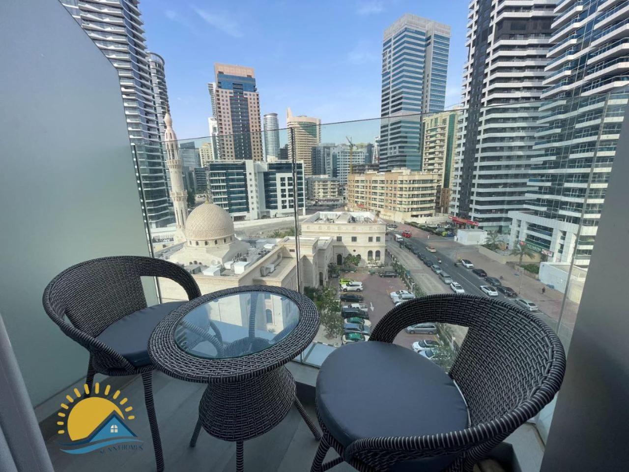 Apartment Marina Walk Gem Modern With Pool & Gym Access, Steps To & Metro Managed By Sunnyhomes Dubai