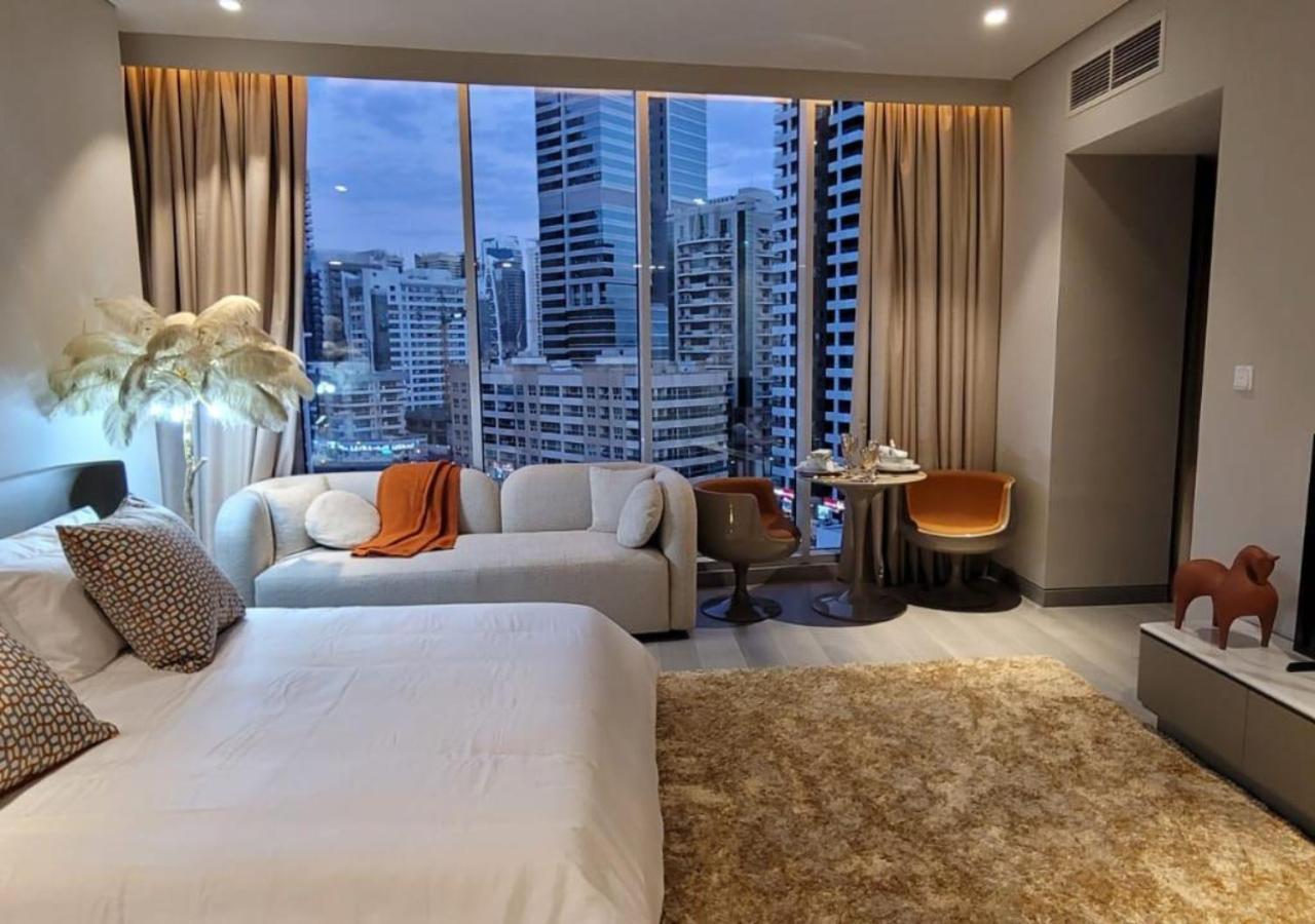Marina Walk Gem Modern With Pool & Gym Access, Steps To & Metro Managed By Sunnyhomes * Dubai