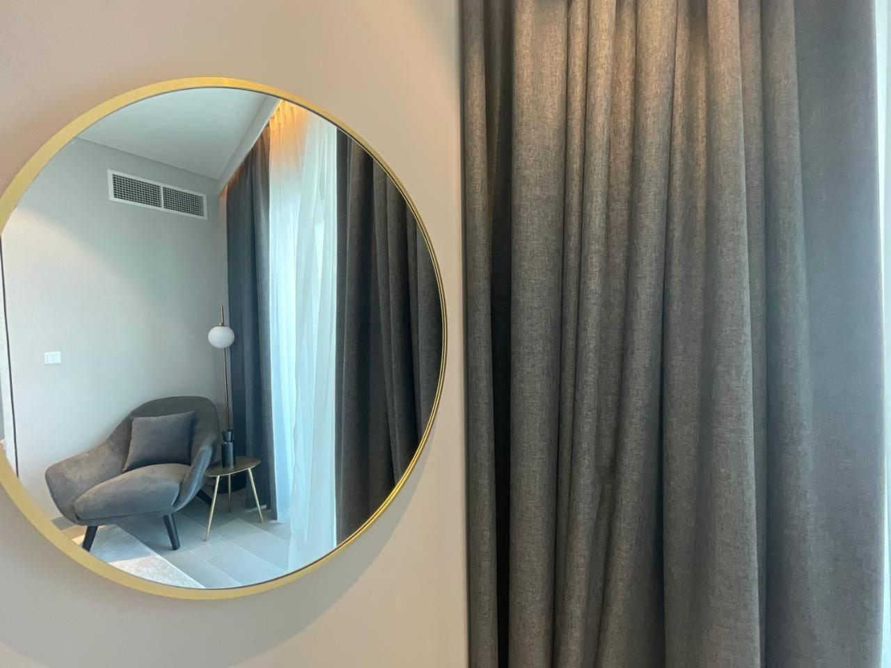 Marina Walk Gem Modern With Pool & Gym Access, Steps To & Metro Managed By Sunnyhomes Dubai