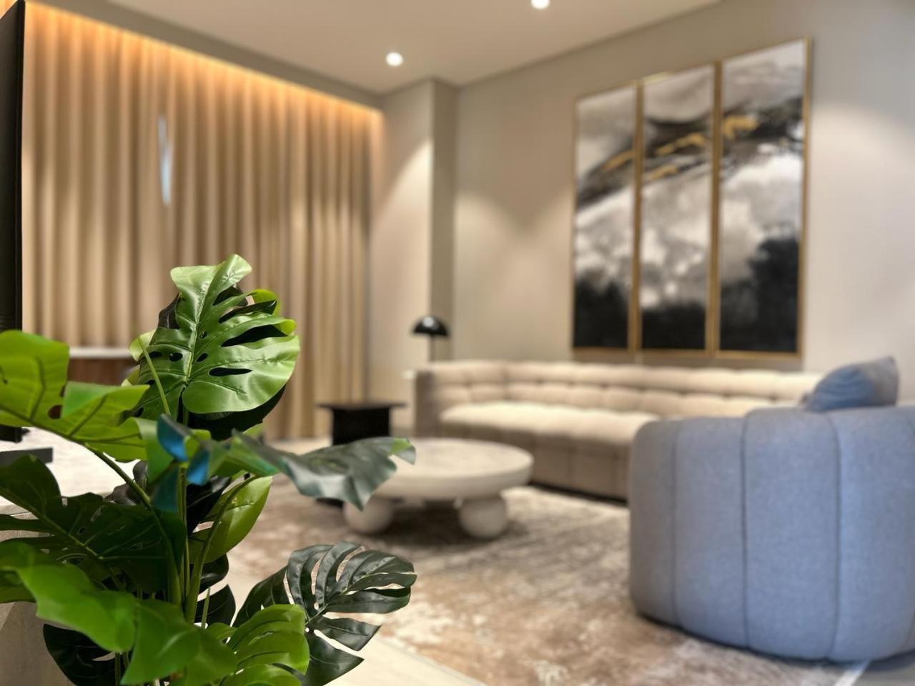Marina Walk Gem Modern With Pool & Gym Access, Steps To & Metro Managed By Sunnyhomes Apartment