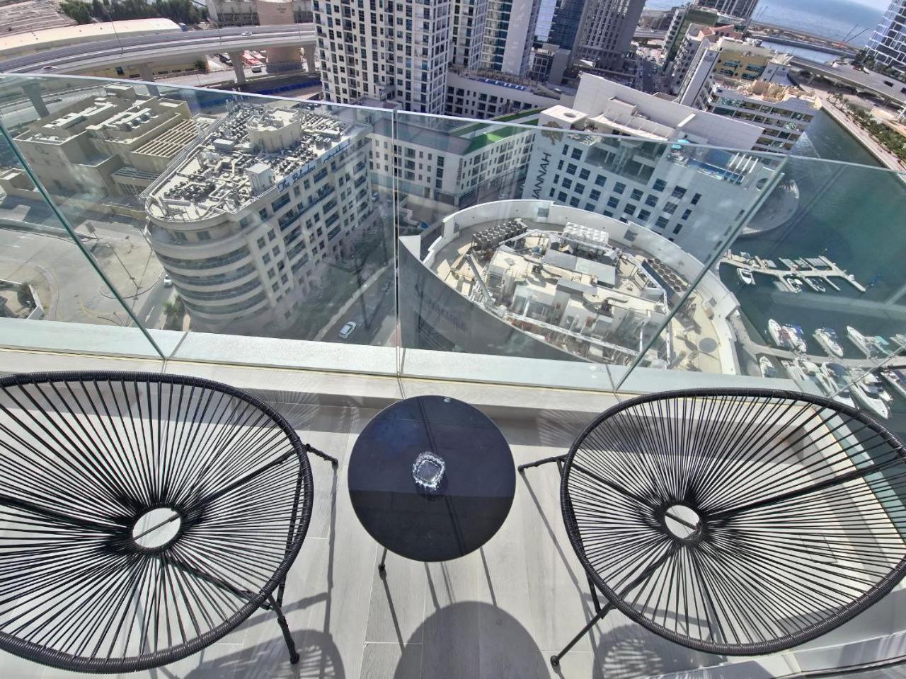 Marina Walk Gem Modern With Pool & Gym Access, Steps To & Metro Managed By Sunnyhomes Dubai