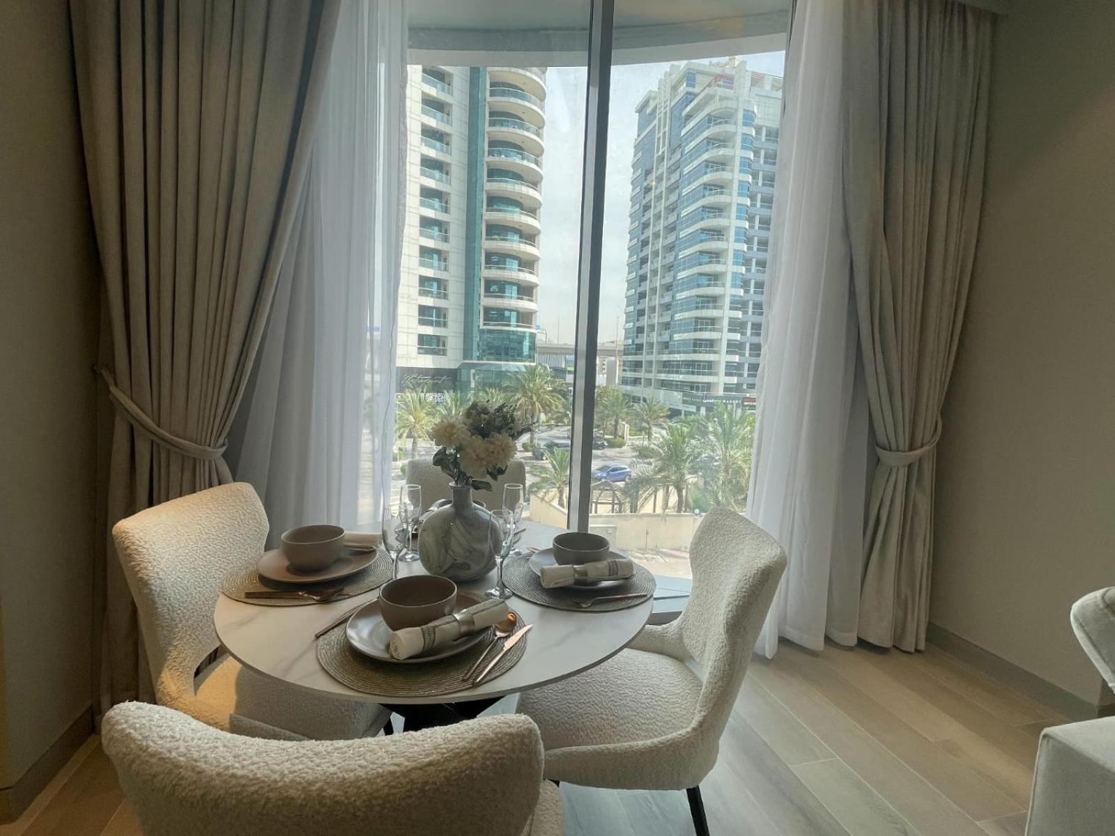 Marina Walk Gem Modern With Pool & Gym Access, Steps To & Metro Managed By Sunnyhomes Apartment *