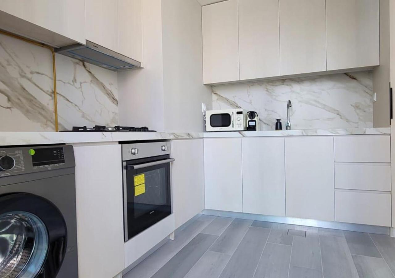 Marina Walk Gem Modern With Pool & Gym Access, Steps To & Metro Managed By Sunnyhomes * Dubai